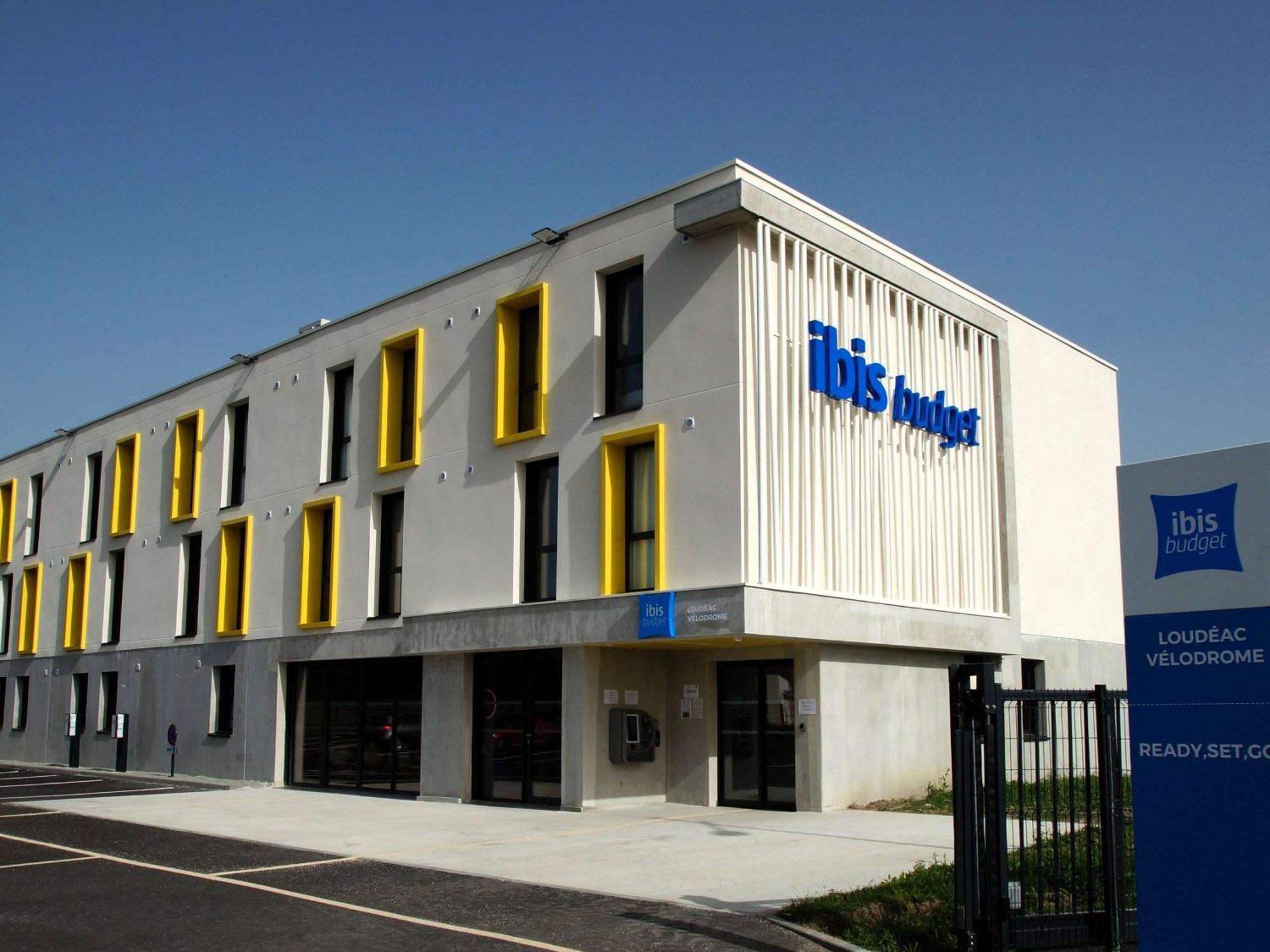 Ibis Budget Loudeac Velodrome Esterno foto